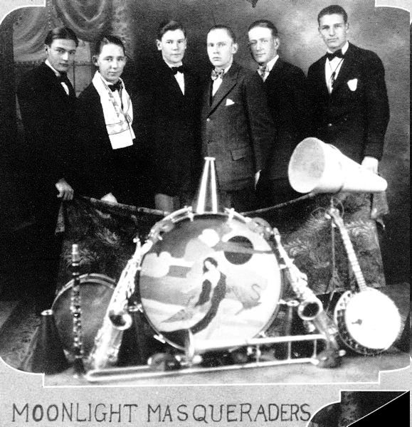 The Moonlight Masqueraders, 1927